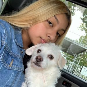 Meet your Posher, Ivette